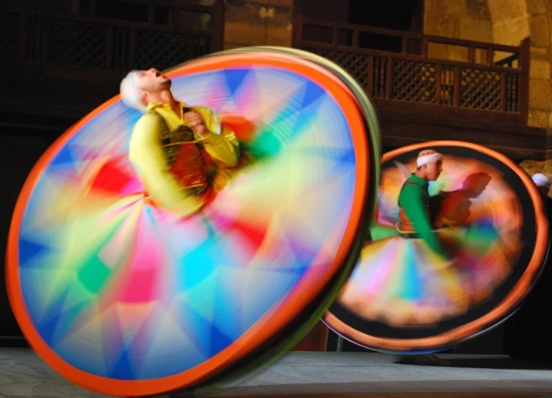 Tanura Drehtanz Show